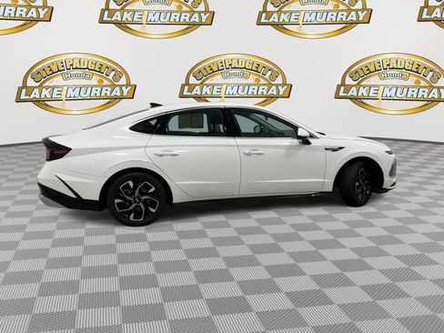 Used 2024 Hyundai Sonata SEL FWD image 3
