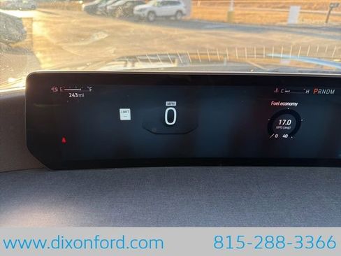 Used 2025 Ford Expedition Active AWD/4WD image 19