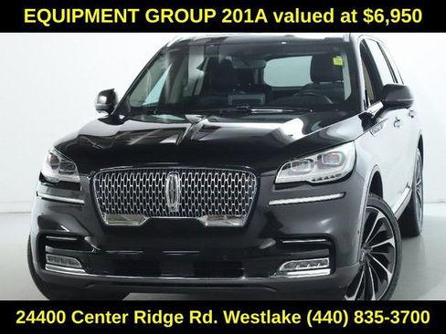 Certified 2023 Lincoln Aviator Reserve w/ Equipment Group 201A image 3