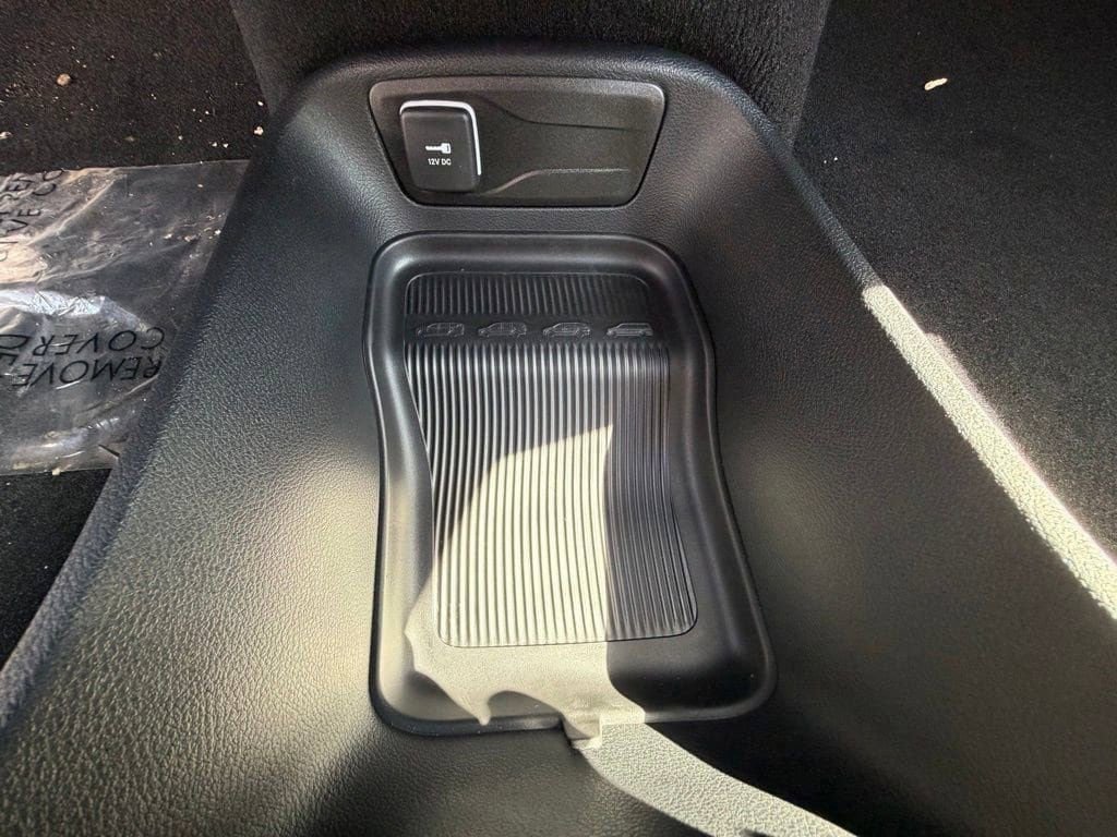 New 2026 Chrysler Pacifica Select FWD image 23