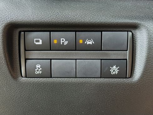 Used 2025 Nissan Versa S w/ Trunk Package FWD image 9