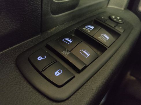 Used 2016 RAM 1500 Tradesman AWD/4WD image 27