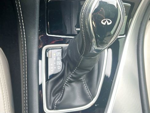 Used 2022 INFINITI Q60 3.0t Luxe w/ Essential Package image 17