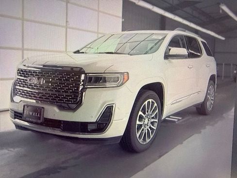 Used 2021 GMC Acadia Denali w/ Denali Technology Package FWD image 2