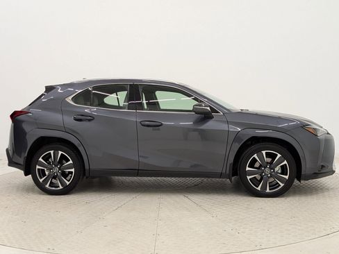 Used 2025 Lexus UX 300h FWD image 8