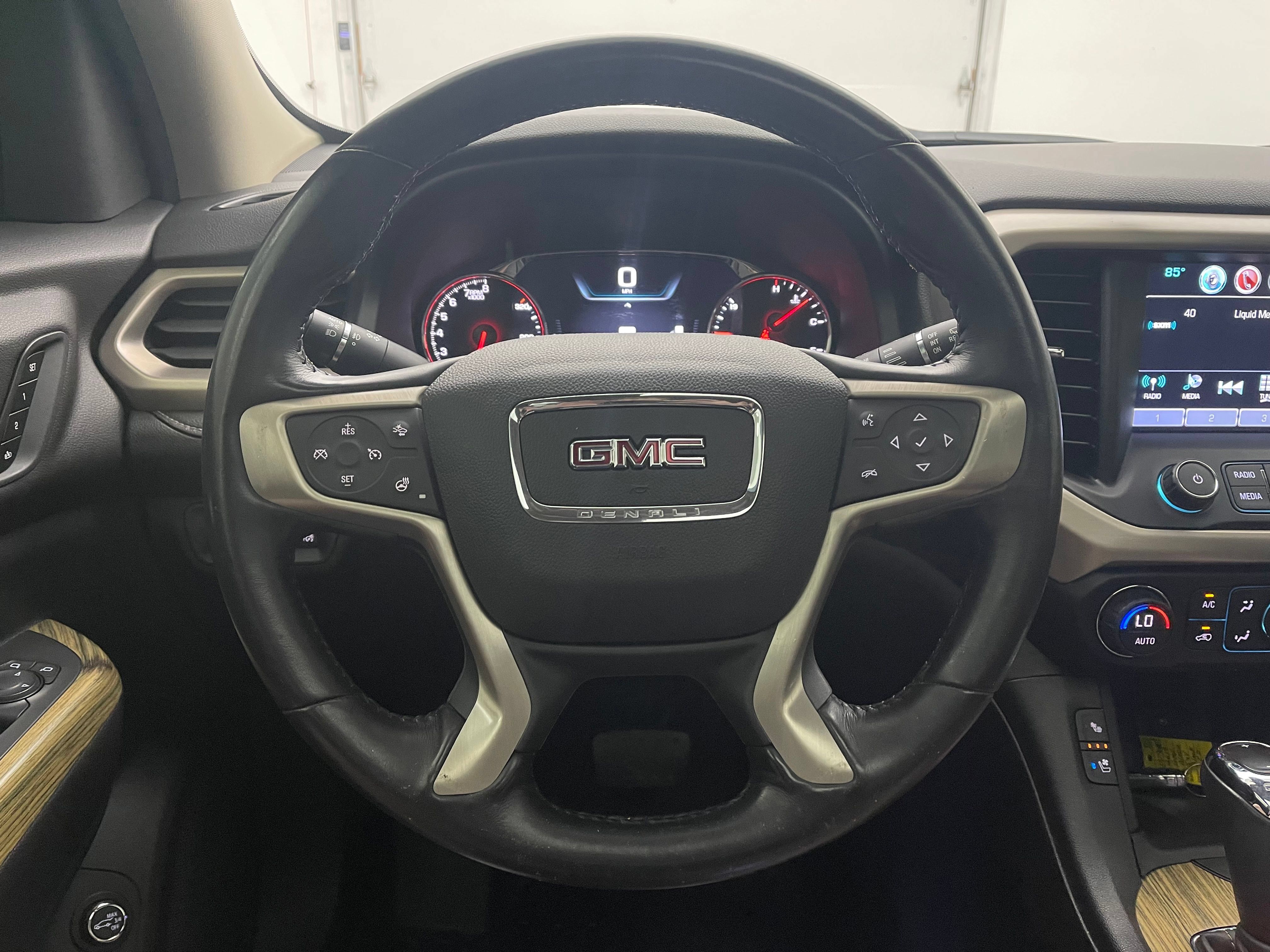 Used 2019 GMC Acadia Denali w/ Technology Package AWD/4WD image 19
