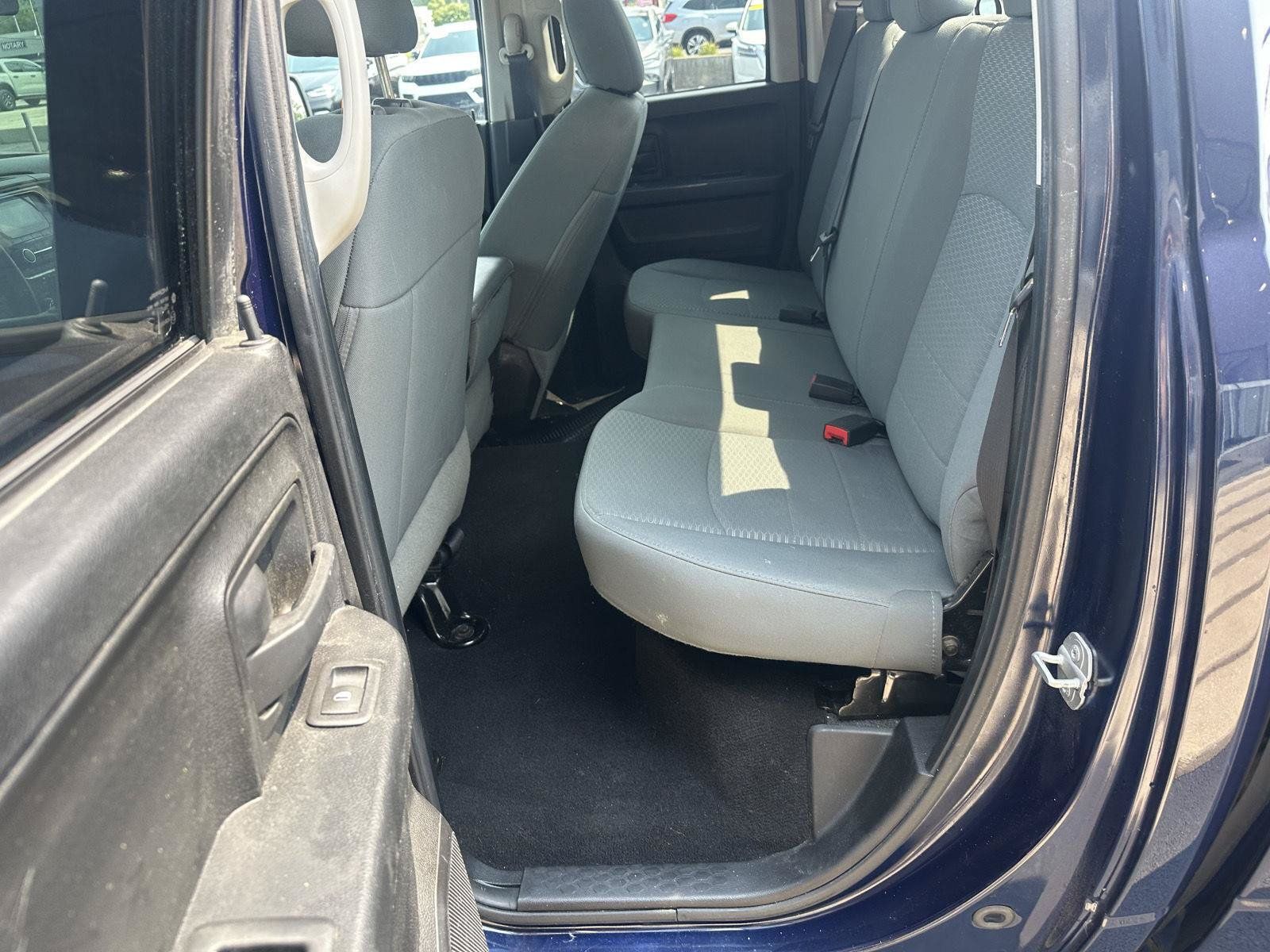 Used 2015 RAM 1500 ST w/ SXT Appearance Group AWD/4WD image 17