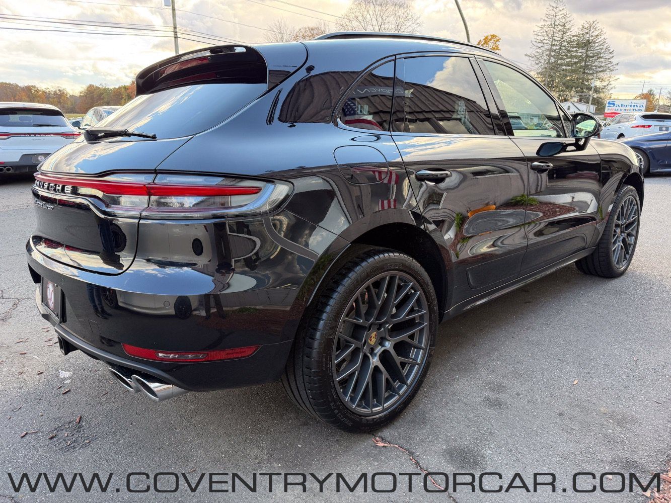 Used 2020 Porsche Macan Turbo AWD/4WD image 5