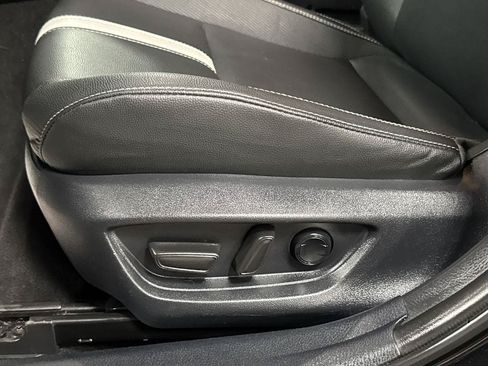 Used 2025 Toyota Camry SE FWD image 13
