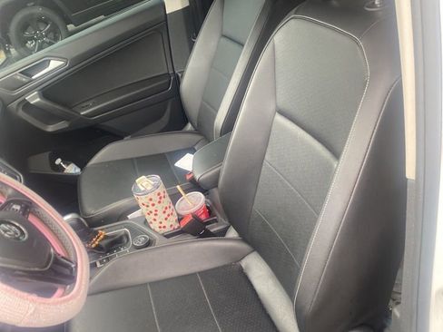 Used 2021 Volkswagen Tiguan SE R-Line image 9