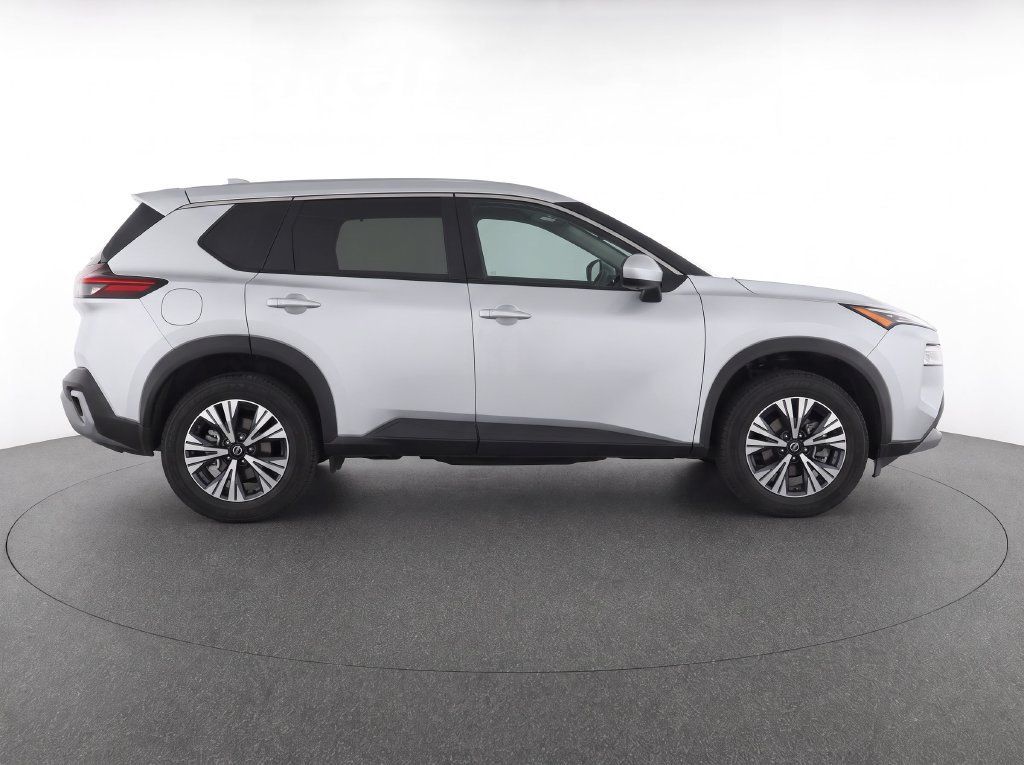 Used 2023 Nissan Rogue SV FWD image 8