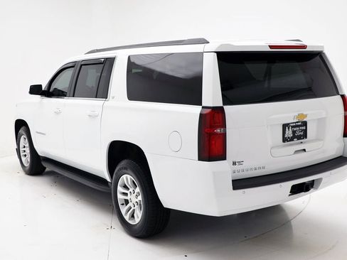 Used 2020 Chevrolet Suburban LT image 7