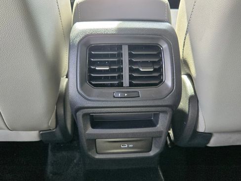 Certified 2022 Volkswagen Taos SE w/ IQ.Drive SE Package FWD image 15