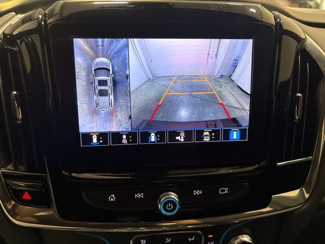 Used 2022 Chevrolet Traverse LT AWD/4WD image 19