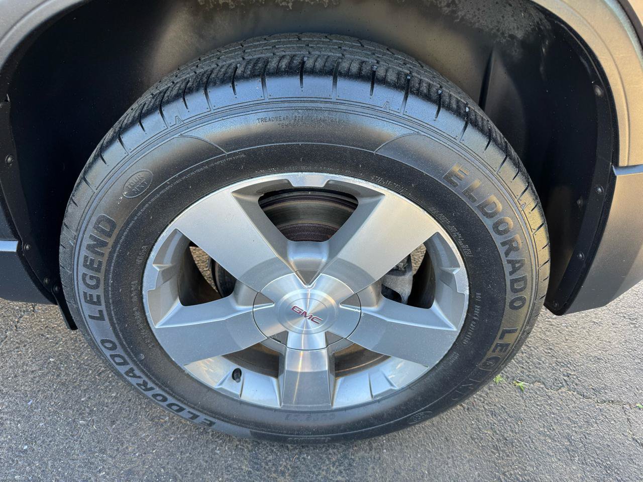 Used 2012 GMC Acadia SLT AWD/4WD image 25