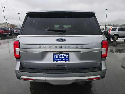 Used 2024 Ford Expedition Max XLT image 7