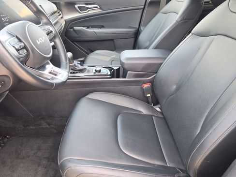 Used 2025 Kia Sportage EX w/ Premium Package FWD image 11