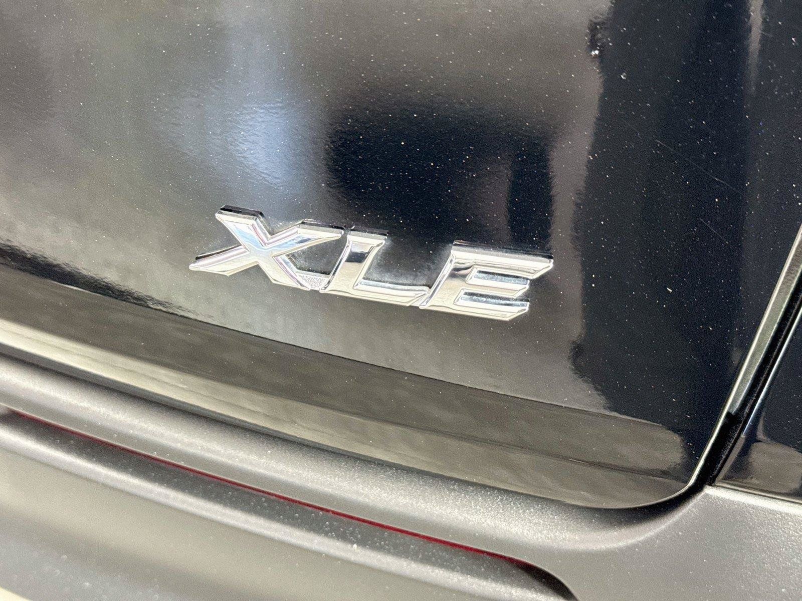 Certified 2026 Toyota Sienna XLE FWD image 15
