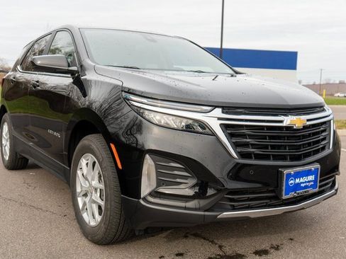 Used 2023 Chevrolet Equinox LT image 4