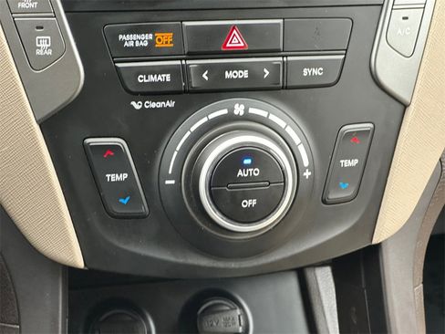 Used 2017 Hyundai Santa Fe Sport image 15