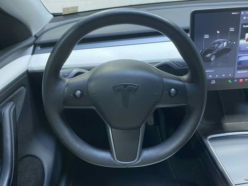Used 2023 Tesla Model Y Long Range AWD/4WD image 13