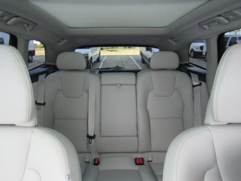 Used 2023 Volvo XC60 B5 Plus w/ Protection Package Premier image 36