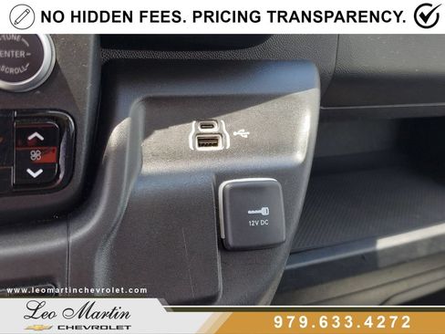 Used 2025 RAM ProMaster 2500 w/ U-Haul Equipment Group FWD image 28