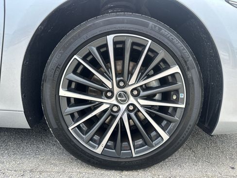 Used 2023 Lexus ES 350 w/ Premium Package FWD image 18