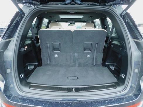 Used 2024 Jeep Grand Cherokee L Limited w/ Luxury Tech Group II image 12