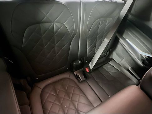 Used 2023 BMW X7 xDrive40i w/ M Sport Package AWD/4WD image 29