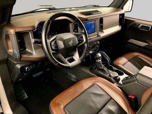 Used 2023 Ford Bronco Outer Banks AWD/4WD image 12