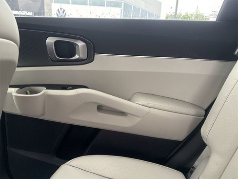New 2025 Kia Sorento S image 26