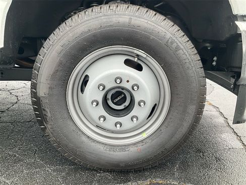 New 2026 Ford F350 XL w/ XL Chrome Package image 9