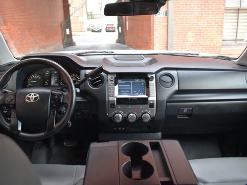 Used 2020 Toyota Tundra SR5 image 20