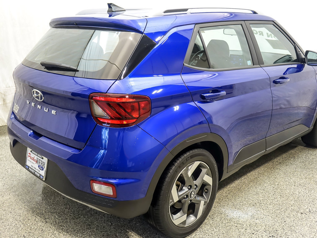 Used 2022 Hyundai Venue SEL w/ Cargo Package FWD image 7
