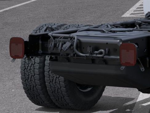 New 2025 Chevrolet Silverado 3500 W/T image 11