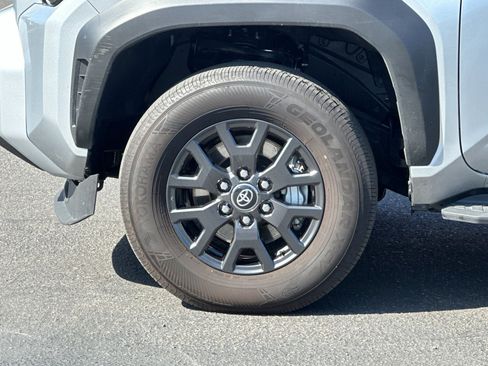 Used 2025 Toyota 4Runner SR5 image 24