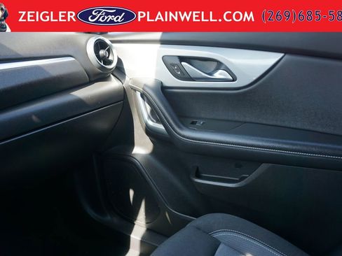 Used 2024 Chevrolet Blazer LT w/ Convenience Package FWD image 32