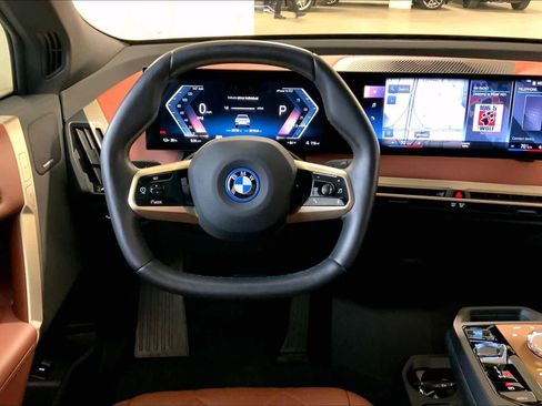 Certified 2023 BMW iX xDrive50 w/ Premium Package image 5