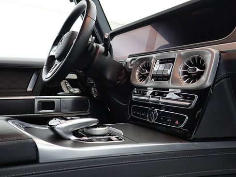 Used 2022 Mercedes-Benz G 550 image 30