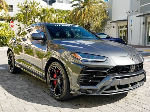 Used 2019 Lamborghini Urus AWD/4WD image 38