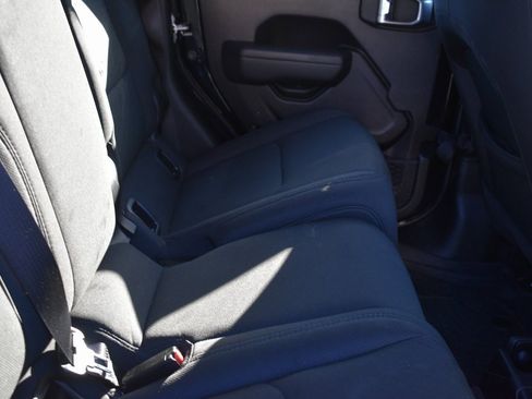 Used 2022 Jeep Gladiator Sport image 27