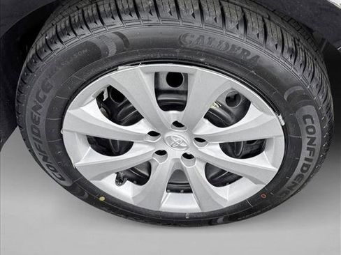 Used 2024 Toyota Corolla LE image 10