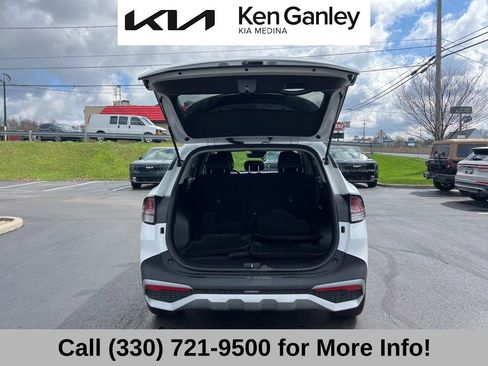 Certified 2024 Kia Sportage EX image 51