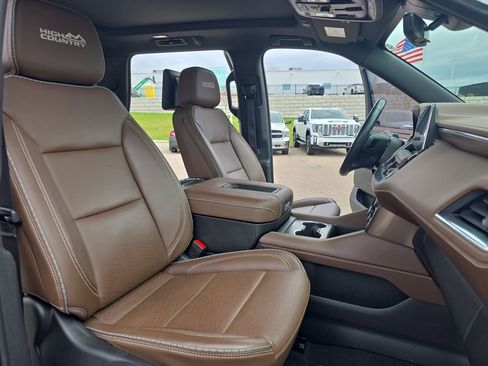 Used 2023 Chevrolet Tahoe High Country w/ Advanced Technology Package AWD/4WD image 10