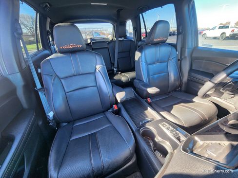 Used 2023 Honda Passport TrailSport image 32