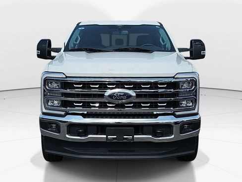 Used 2024 Ford F250 Lariat w/ FX4 Off-Road Package AWD/4WD image 12