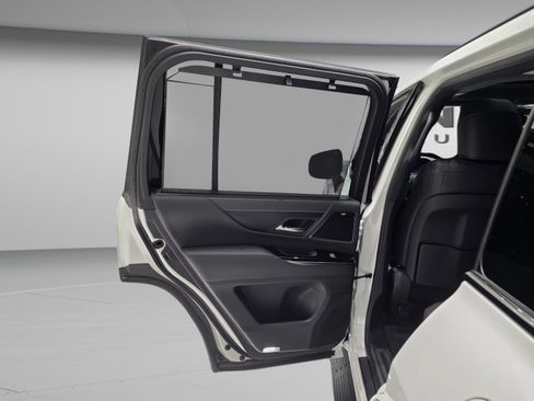 New 2026 Lexus LX 700h Overtrail AWD/4WD image 17
