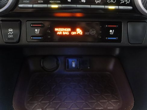 Certified 2022 Toyota RAV4 Limited FWD image 22