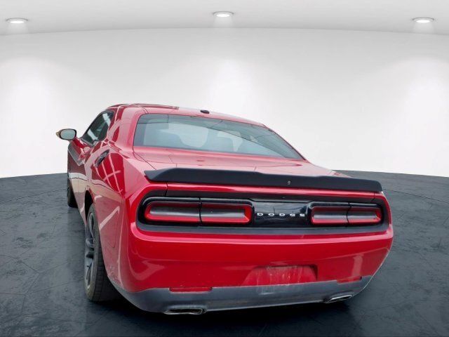 Used 2018 Dodge Challenger SXT w/ Blacktop Package RWD image 10